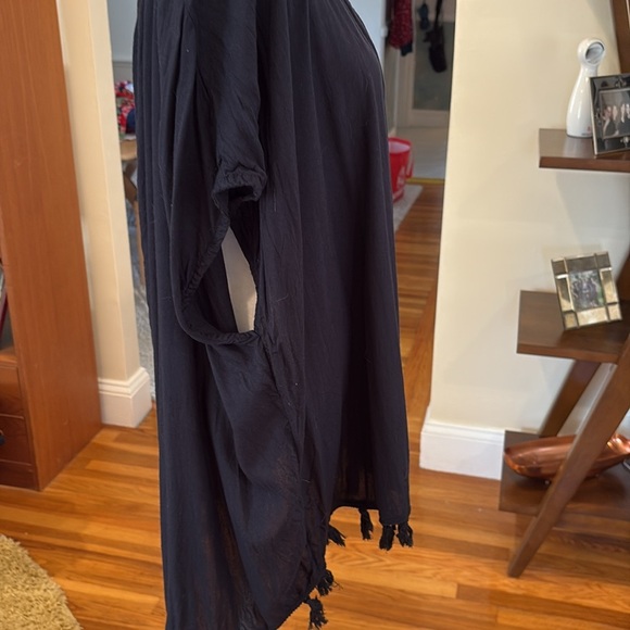 Roxy black swim cover up with tassels.  Size XS - Picture 7 of 9